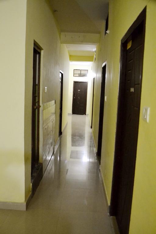 Galaxy Comforts Hotel Mysore Exterior foto