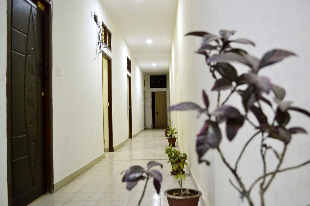 Galaxy Comforts Hotel Mysore Exterior foto