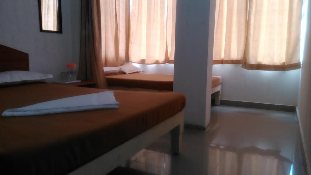 Galaxy Comforts Hotel Mysore Cameră foto