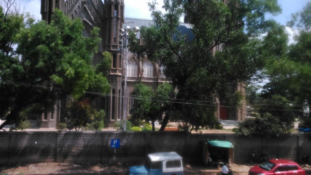 Galaxy Comforts Hotel Mysore Exterior foto