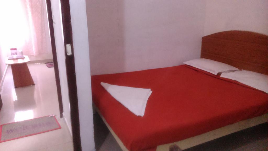 Galaxy Comforts Hotel Mysore Cameră foto